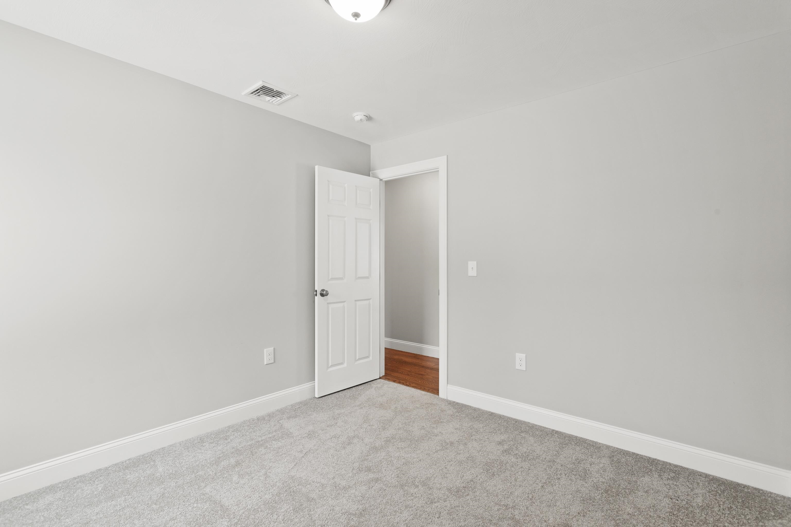 19 Daniel Road Derry, NH 03038 - Photo 44 of 53