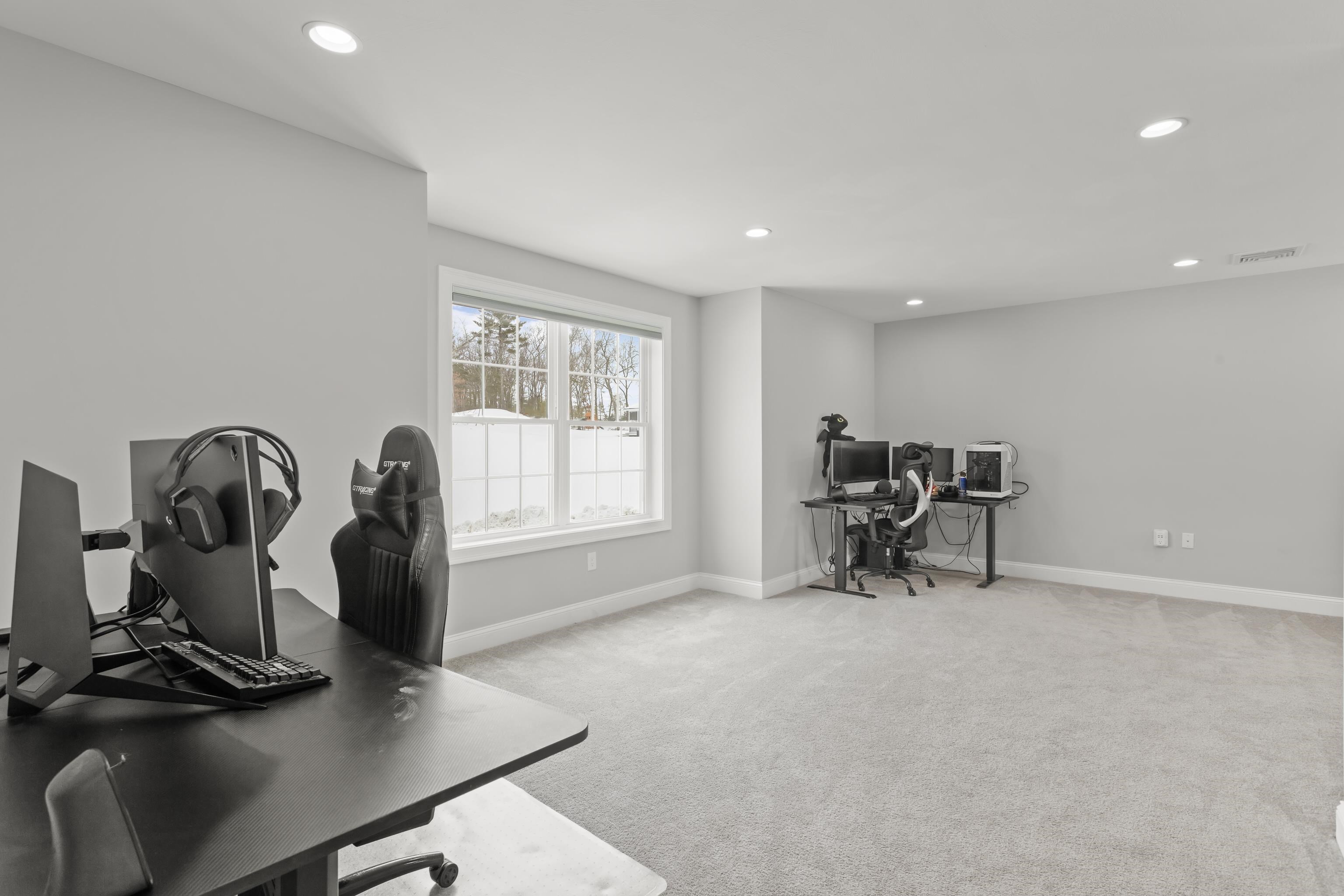 19 Daniel Road Derry, NH 03038 - Photo 45 of 53