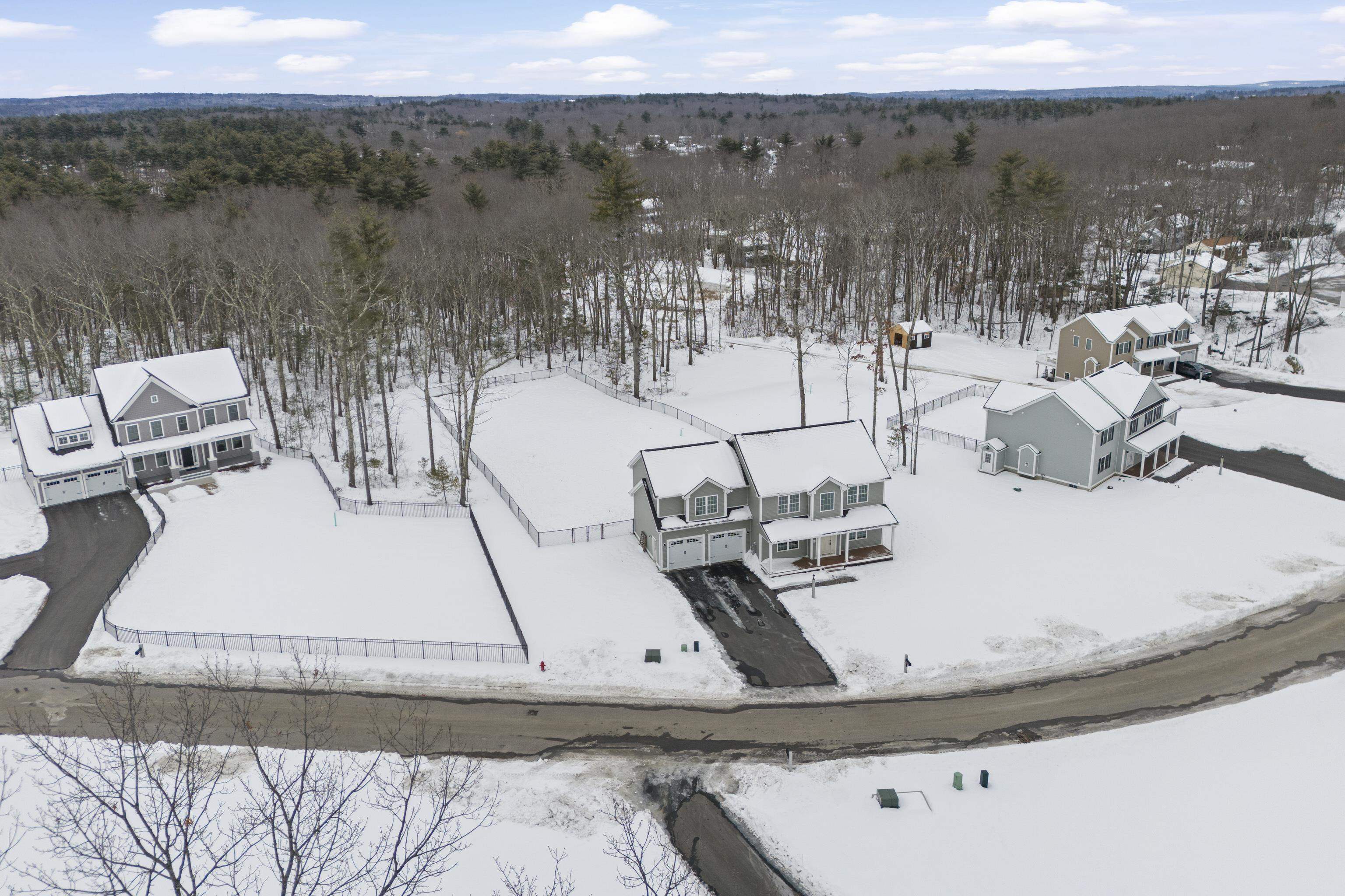 19 Daniel Road Derry, NH 03038 - Photo 6 of 53