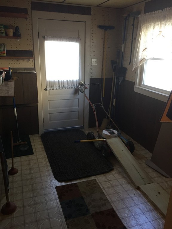 186 Vernon Street Worcester, MA 01607 - Photo 12 of 26 Gallery Image 12