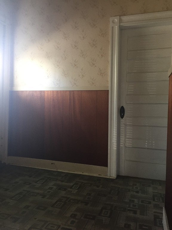 186 Vernon Street Worcester, MA 01607 - Photo 13 of 26 Gallery Image 13