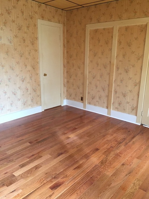 186 Vernon Street Worcester, MA 01607 - Photo 8 of 26 Gallery Image 8
