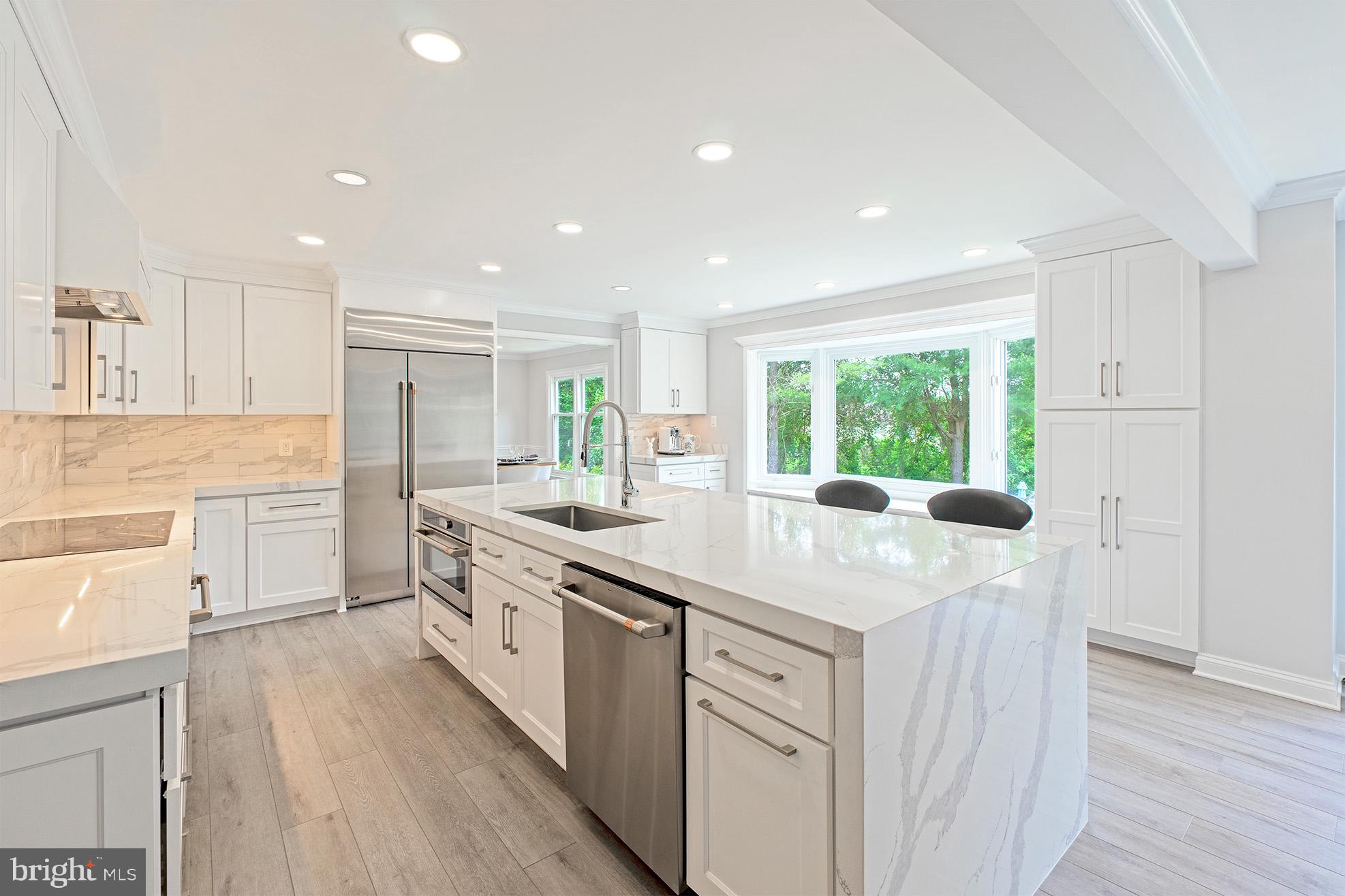 10000 Cloverdale Place Vienna, VA 22182 - Photo 12 of 59