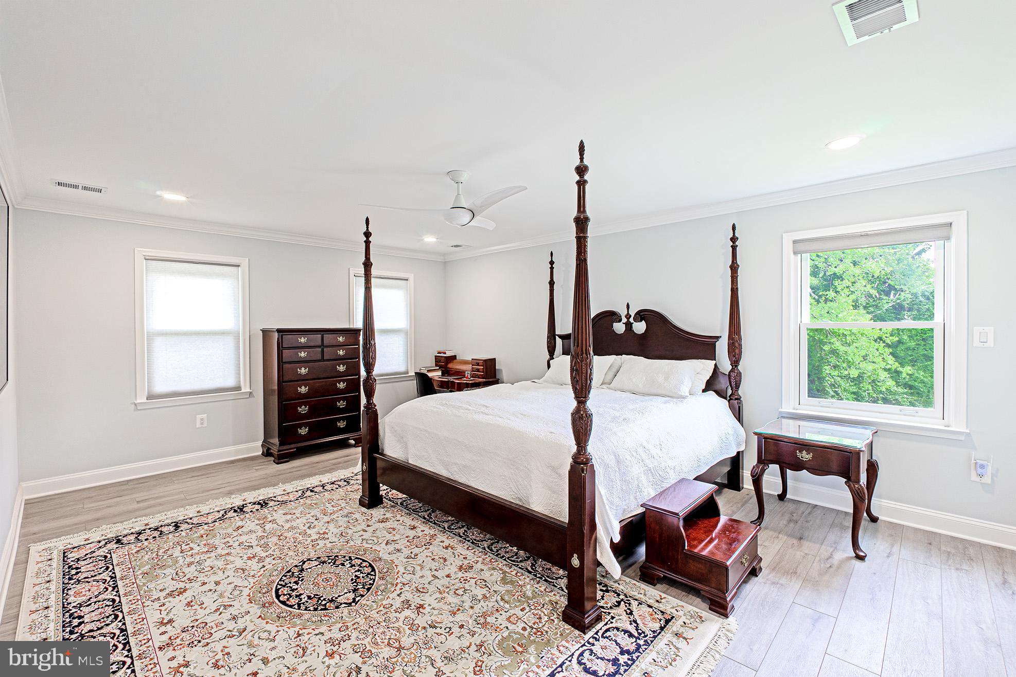 10000 Cloverdale Place Vienna, VA 22182 - Photo 23 of 59