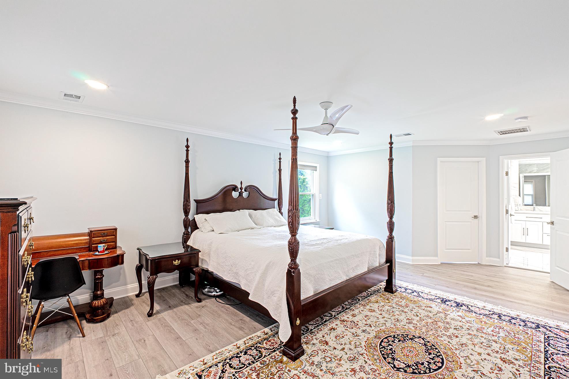 10000 Cloverdale Place Vienna, VA 22182 - Photo 24 of 59