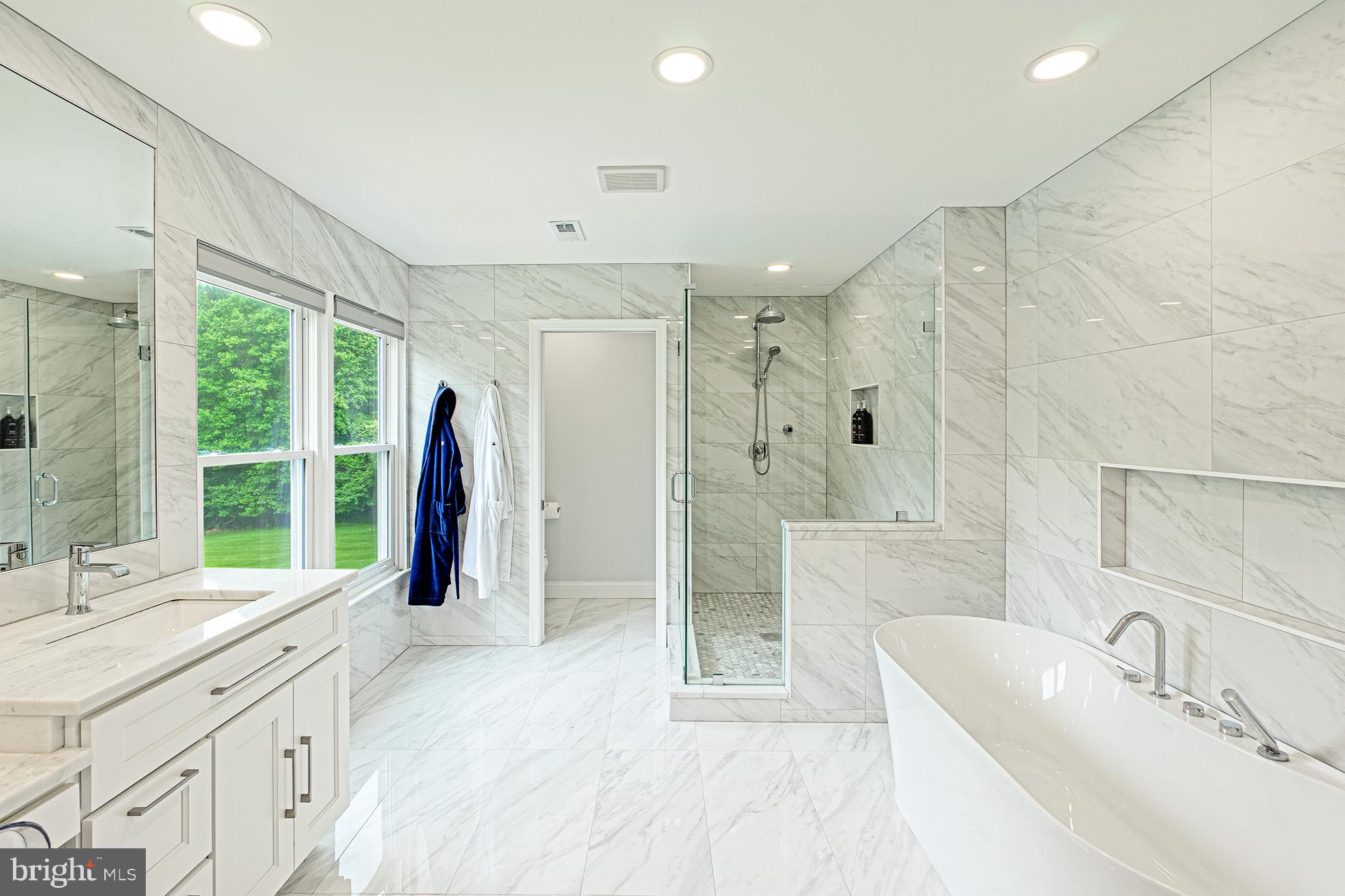 10000 Cloverdale Place Vienna, VA 22182 - Photo 25 of 59