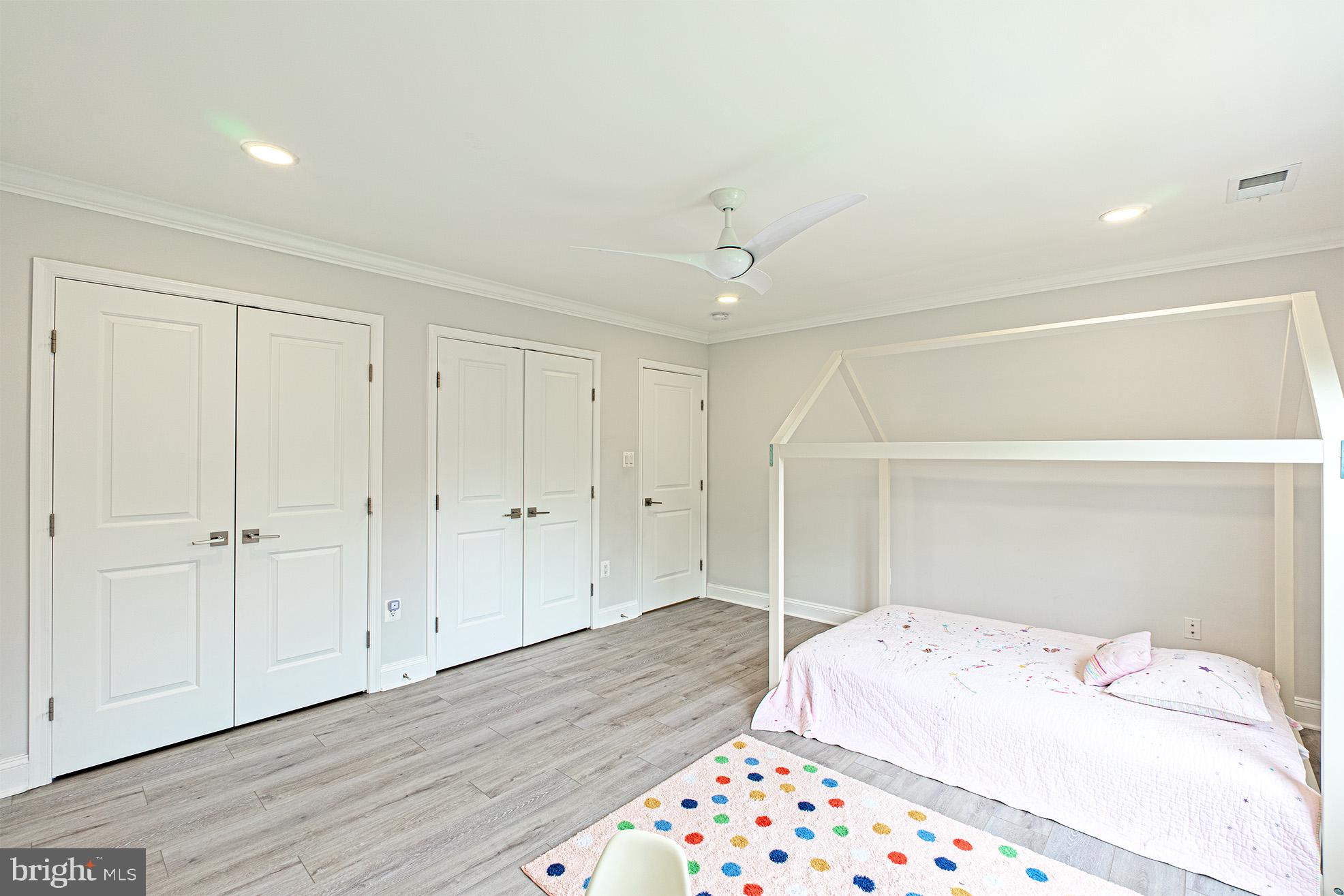 10000 Cloverdale Place Vienna, VA 22182 - Photo 31 of 59