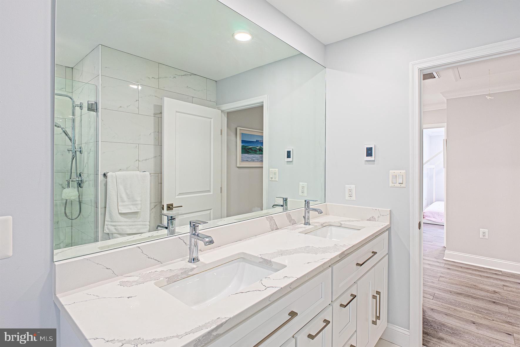 10000 Cloverdale Place Vienna, VA 22182 - Photo 33 of 59