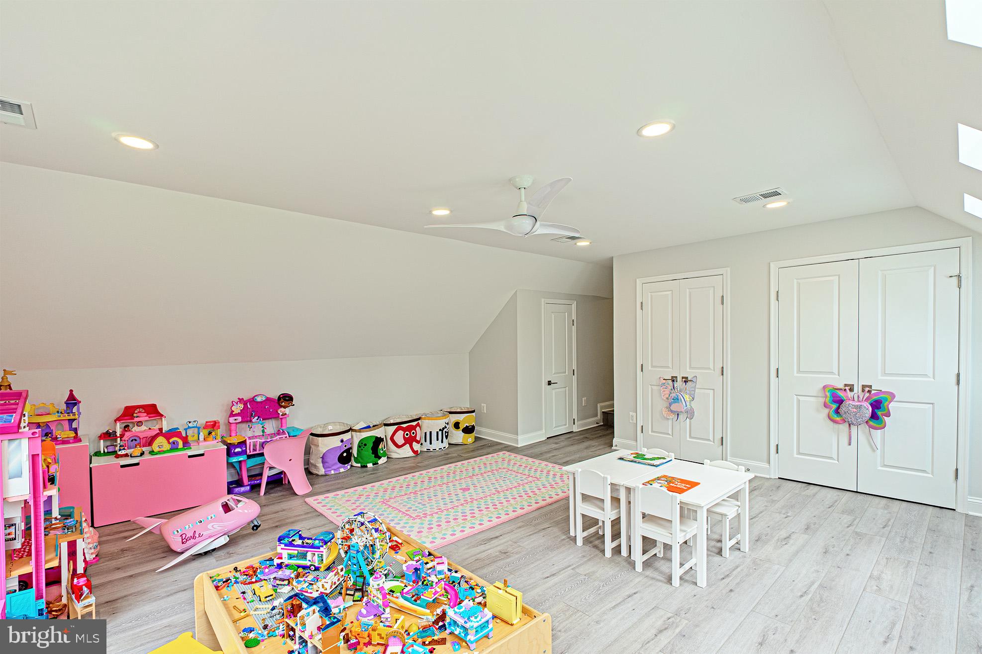 10000 Cloverdale Place Vienna, VA 22182 - Photo 37 of 59