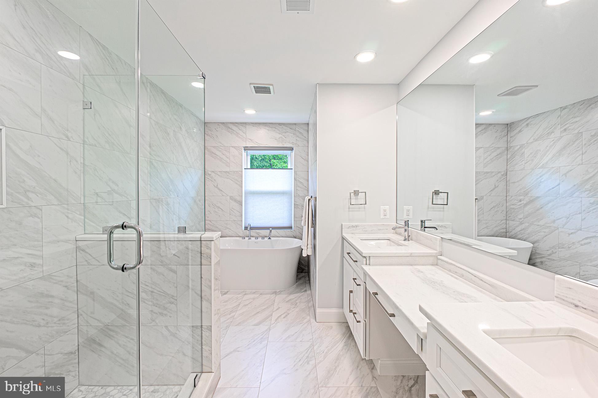 10000 Cloverdale Place Vienna, VA 22182 - Photo 38 of 59