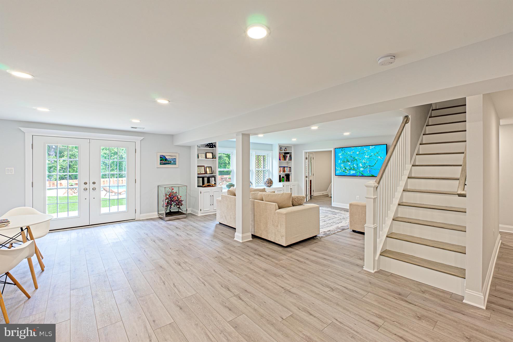 10000 Cloverdale Place Vienna, VA 22182 - Photo 43 of 59