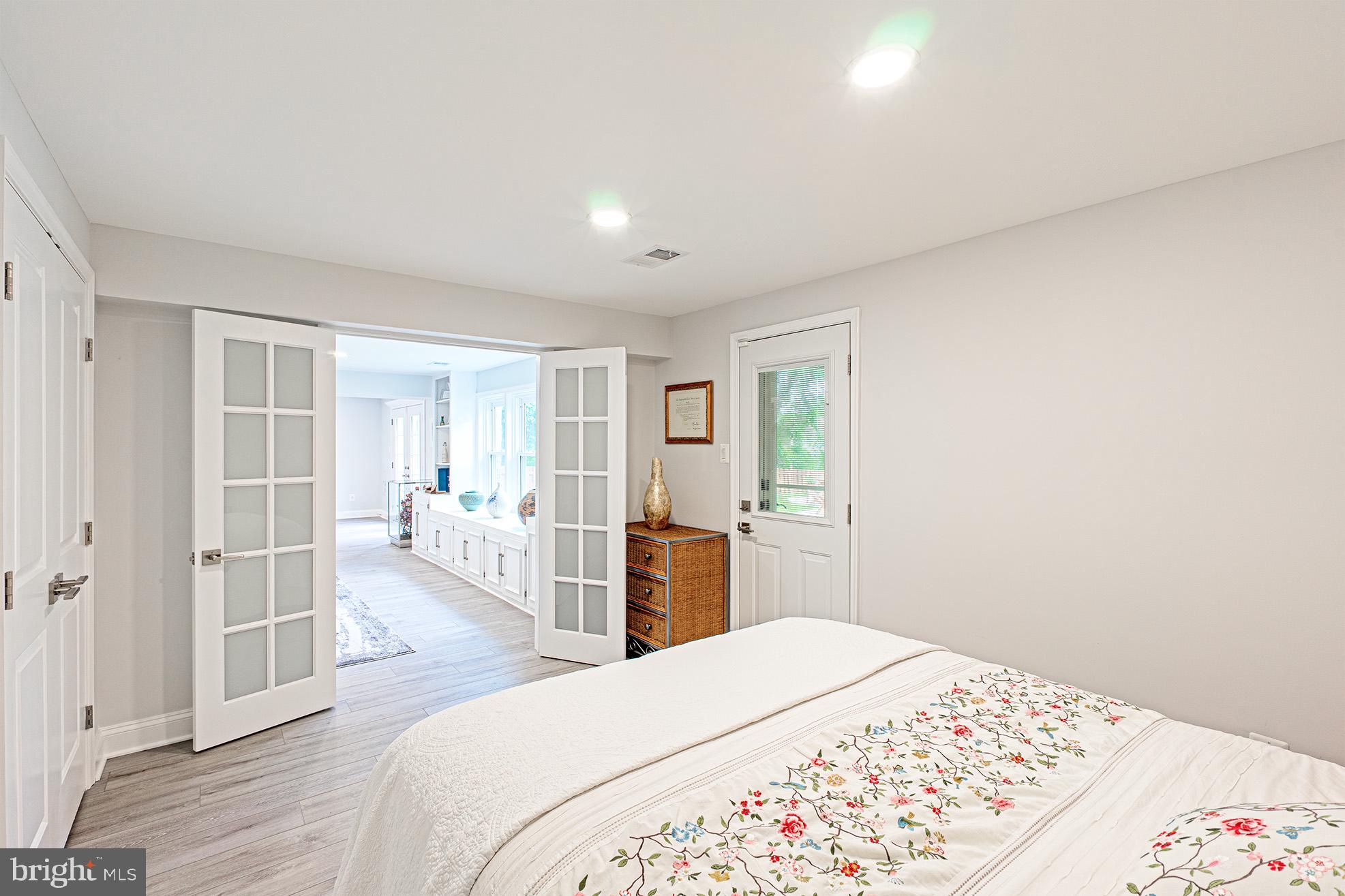 10000 Cloverdale Place Vienna, VA 22182 - Photo 49 of 59