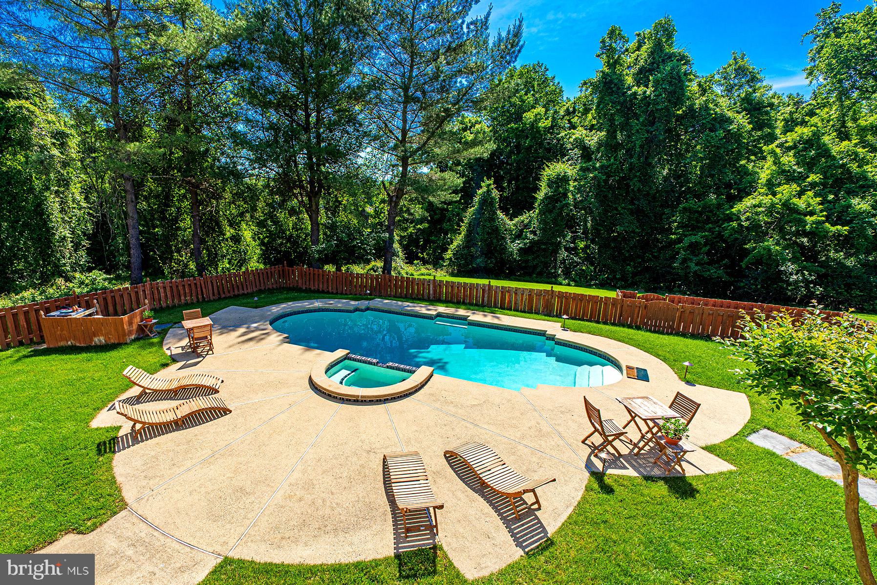 10000 Cloverdale Place Vienna, VA 22182 - Photo 54 of 59