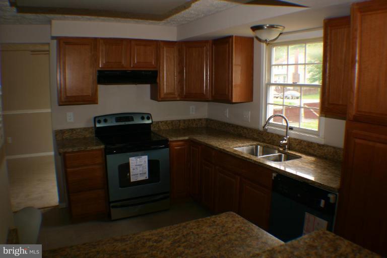12 True Road Stafford, VA 22556 - Photo 2 of 6 Kitchen
