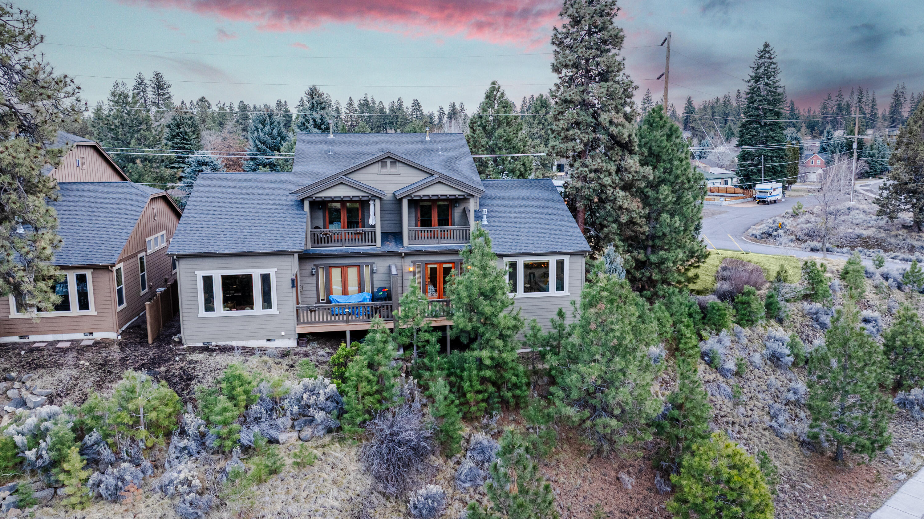 887 Southwest Blakely Road Bend, OR 97702 - Photo 31 of 35 32