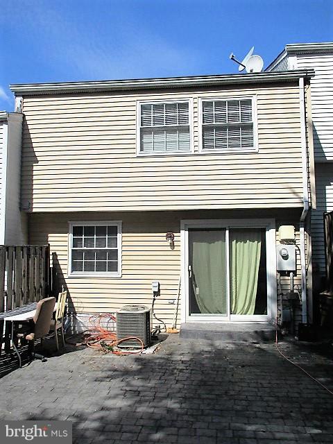 6238 Hillside Road Springfield, VA 22152 - Photo 16 of 17 Exterior (Rear)
