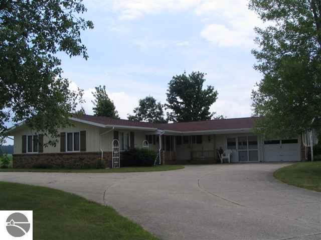 10385 45 Road Cadillac, MI 49601 - Photo 1 of 15 1719077.JPG