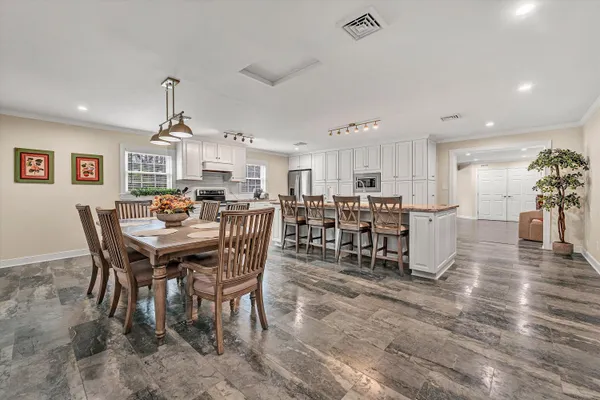 $774,000 | 763 Oakwood Drive Southwest, Roanoke, VA 24015