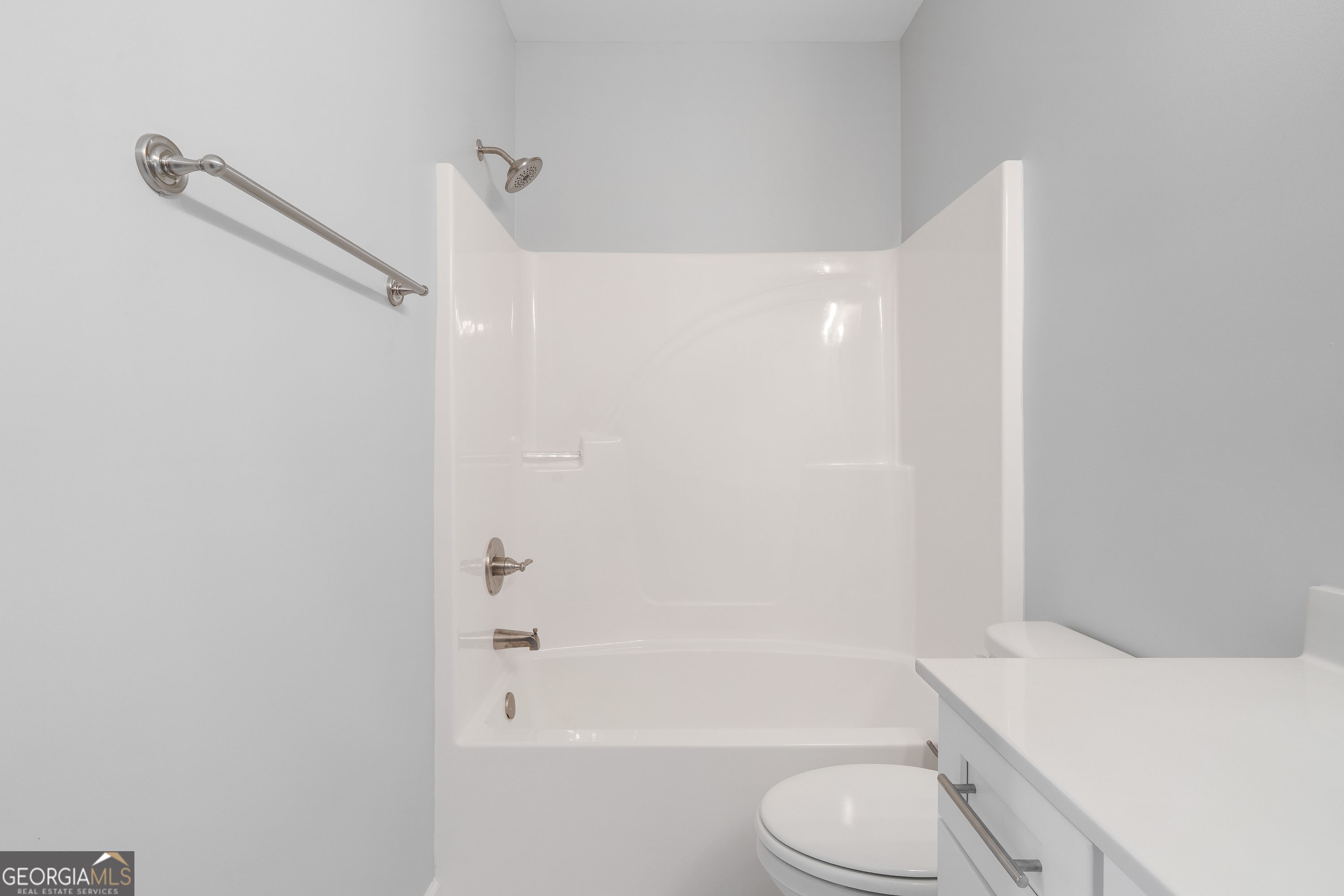 4477 Rivercliff Way Gray, GA 31032 - Photo 46 of 62 a bathroom with a sink toilet and bathtub