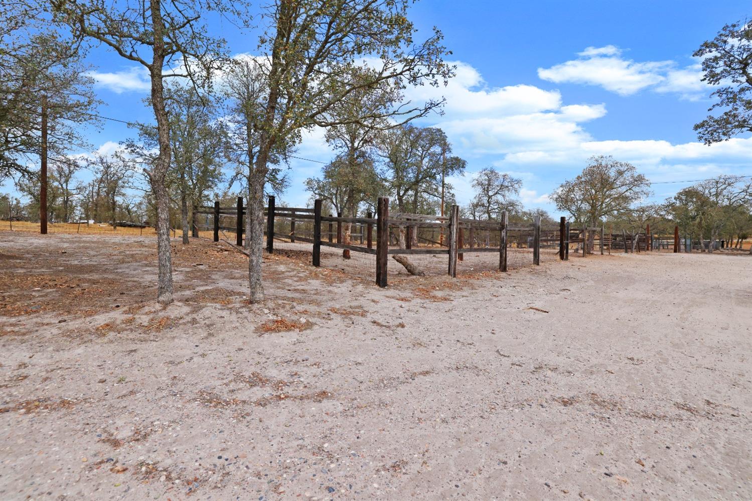 12390 Pattison Road Burson, CA 95225 - Photo 15 of 48 Gallery Image 15