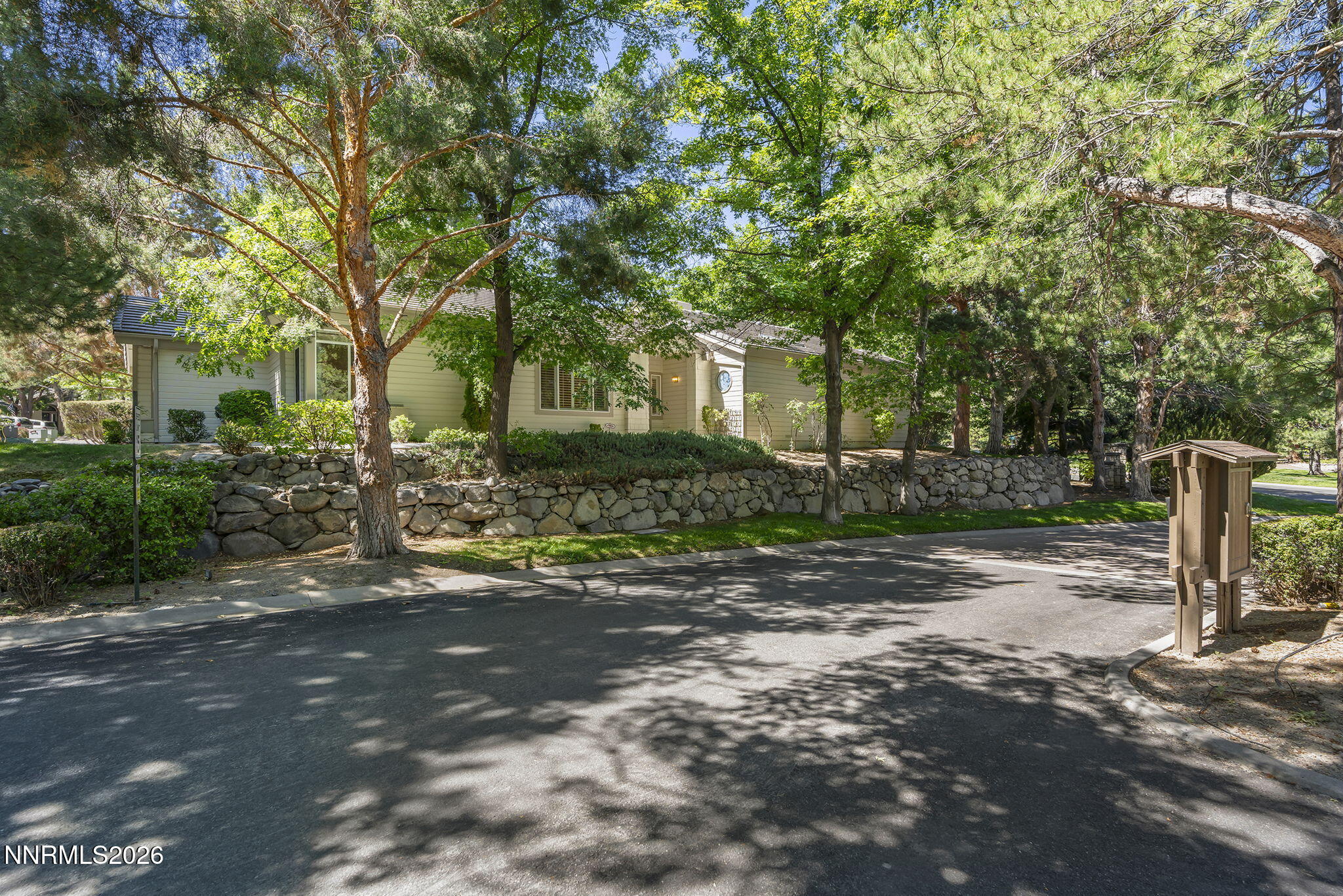 3905 Innsbruck Court Reno, NV 89519 - Photo 2 of 27 3-web-or-mls-_DSC4911