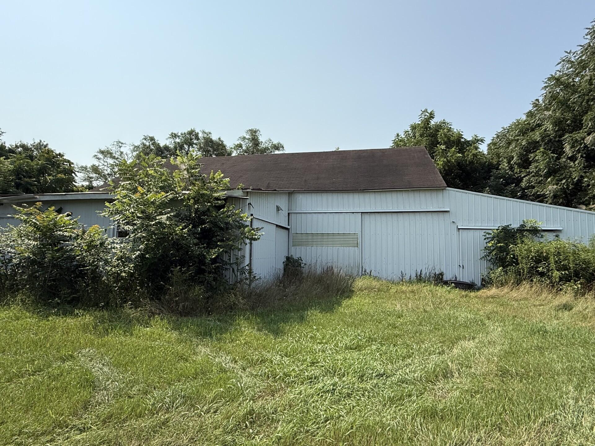6555 West Bleck Road La Porte, IN 46350 - Photo 41 of 44 Barn 2