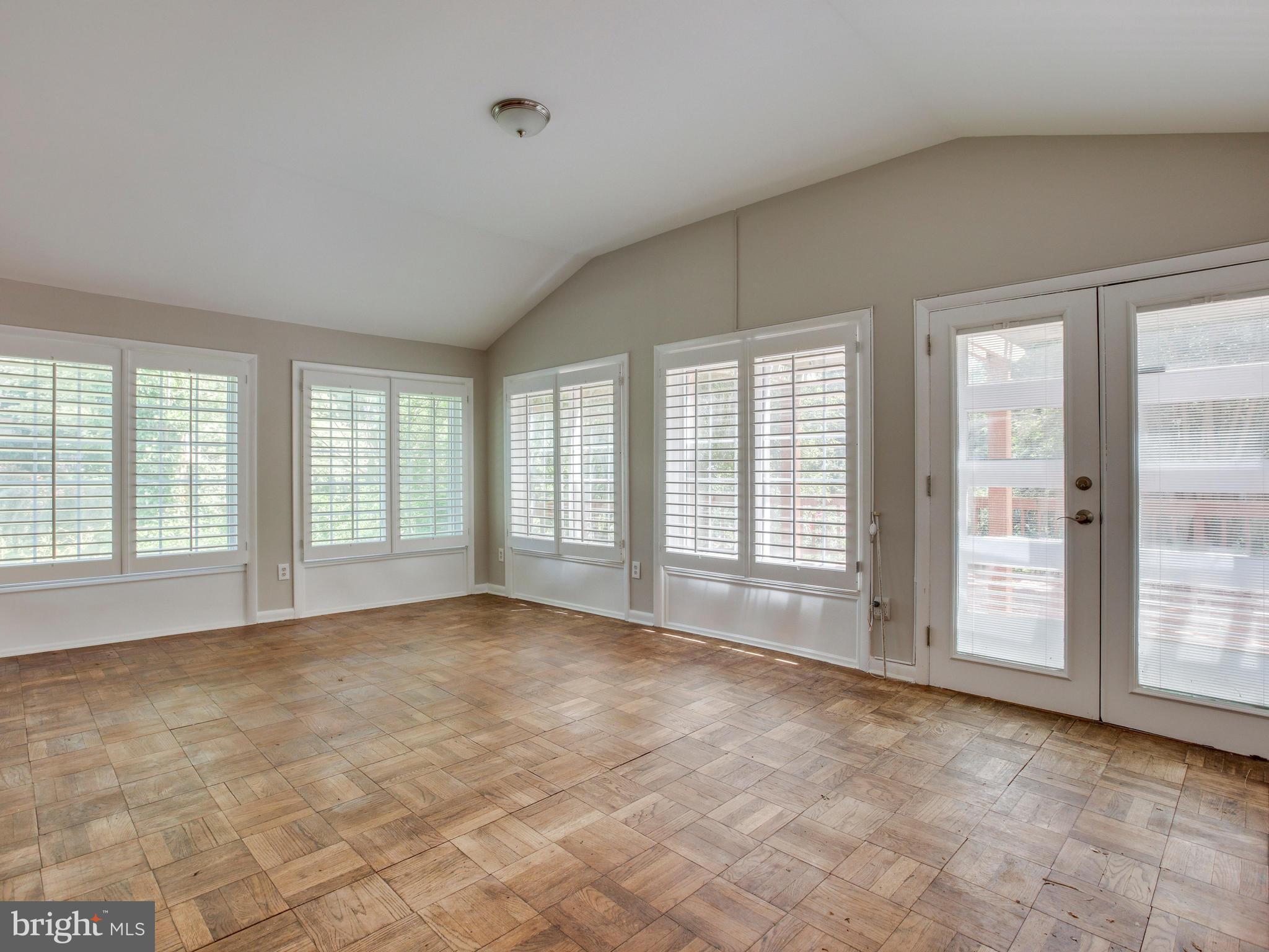 1011 Collingwood Road Alexandria, VA 22308 - Photo 11 of 30 Sunroom