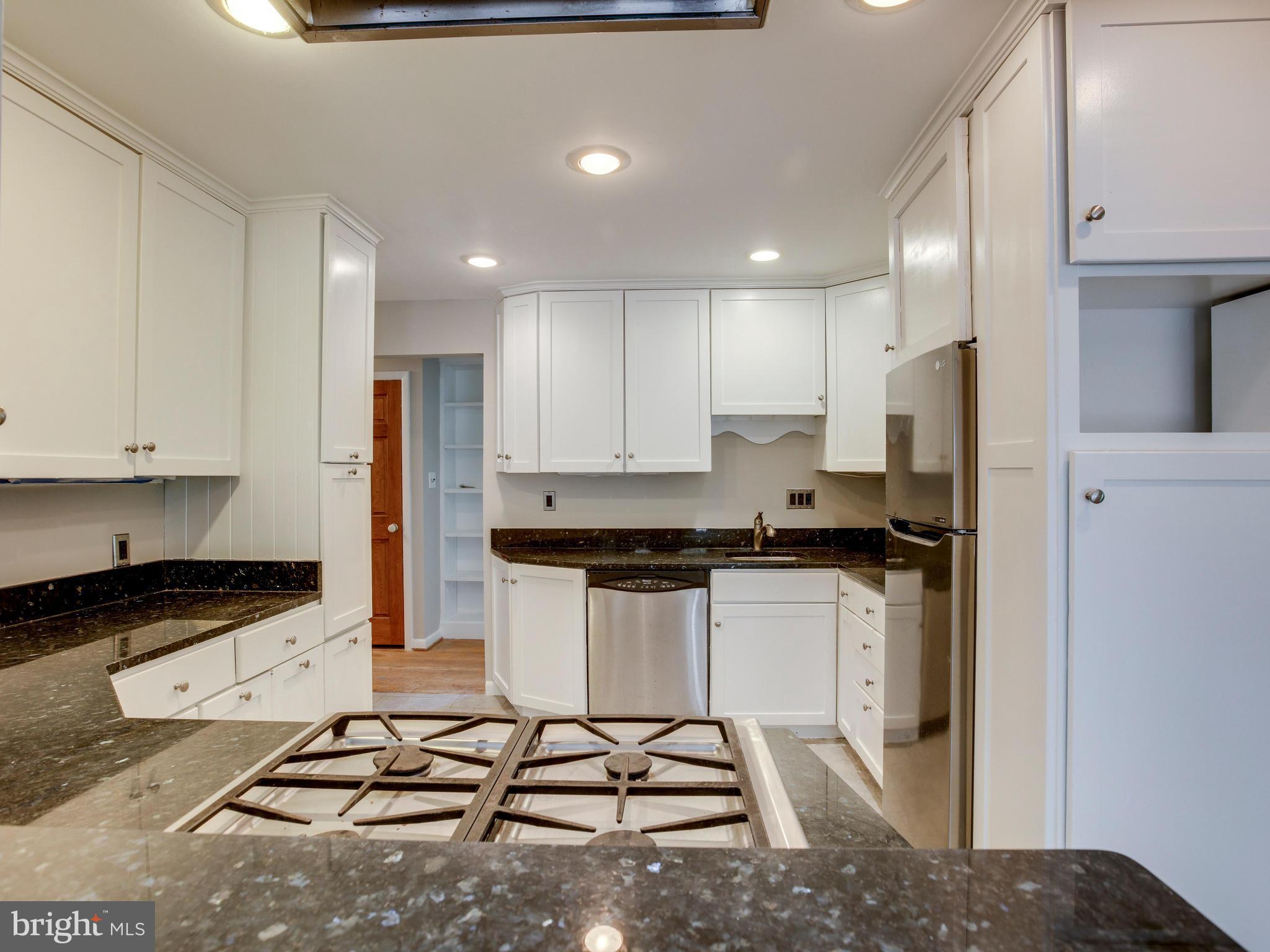 1011 Collingwood Road Alexandria, VA 22308 - Photo 12 of 30 Kitchen
