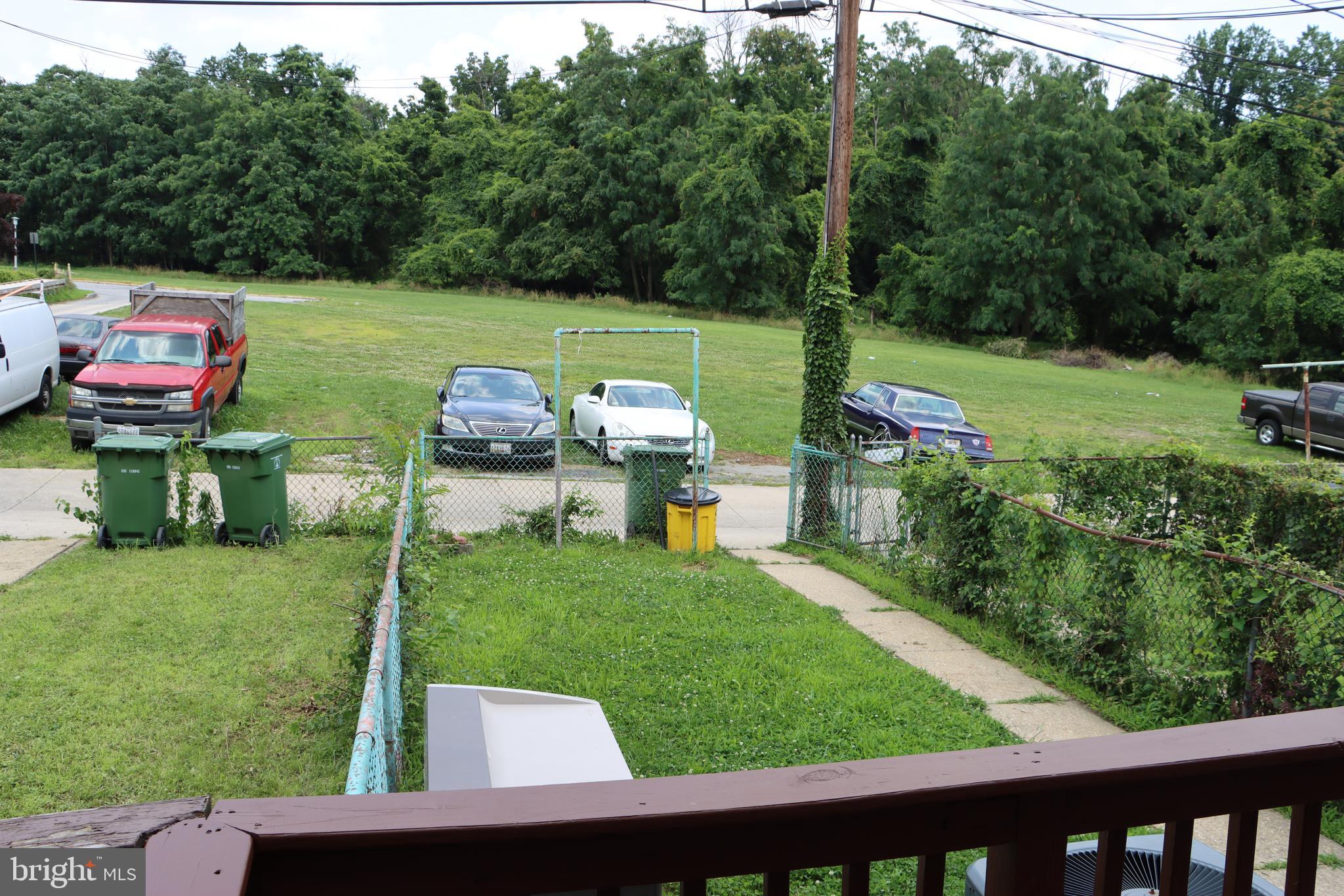 3720 Flowerton Road Baltimore, MD 21229 - Photo 20 of 25 Yard