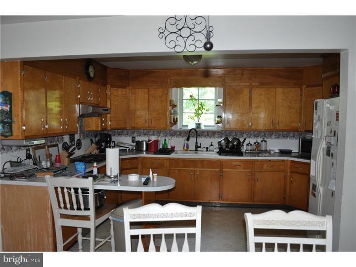 1861 Lesher Mill Road Palm, PA 18070 - Photo 8 of 13 Kitchen