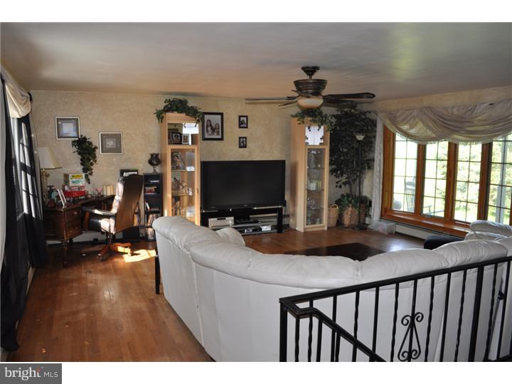 1861 Lesher Mill Road Palm, PA 18070 - Photo 9 of 13 Living Room