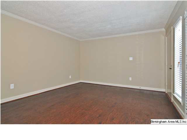 3350 Altamont Road South, Unit D13 Birmingham, AL 35205 - Photo 12 of 24