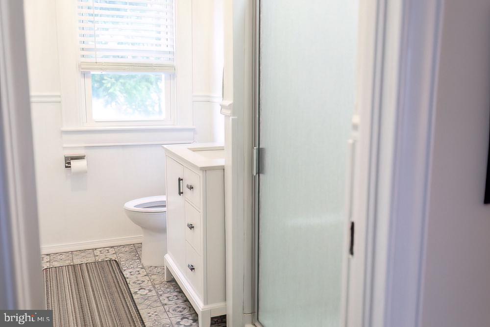 100 West End, Unit 1 Cambridge, MD 21613 - Photo 13 of 26 Bath totally updated