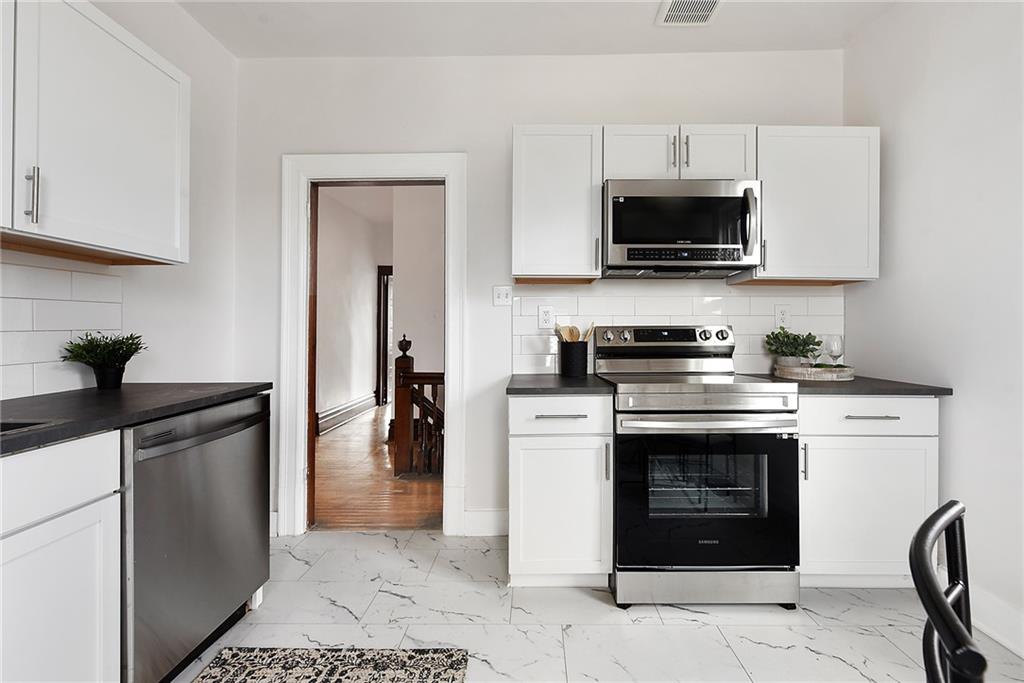 1234 Ridge Avenue Coraopolis, PA 15108 - Photo 4 of 25
