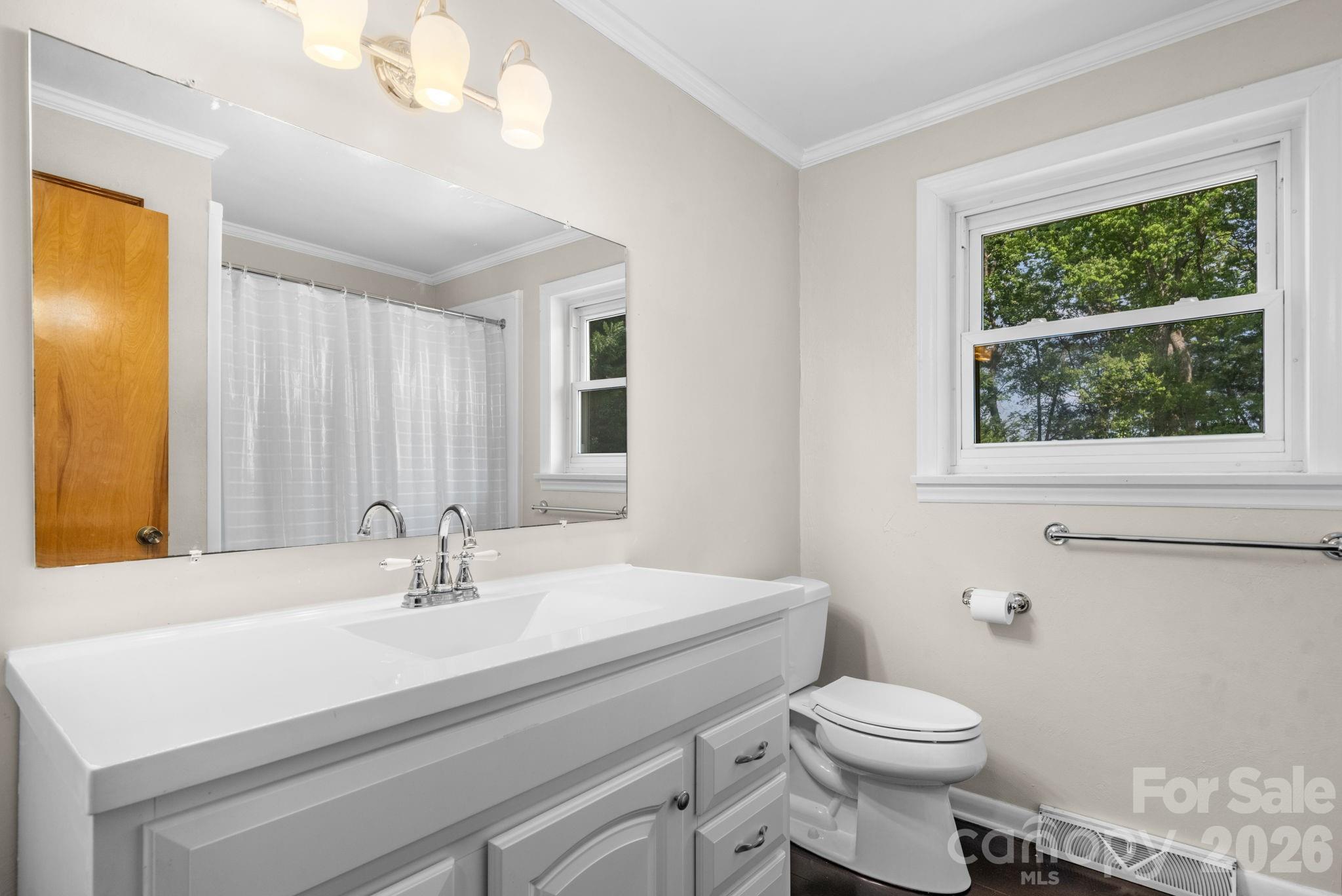 1341 26th Street Southwest Hickory, NC 28602 - Photo 13 of 37