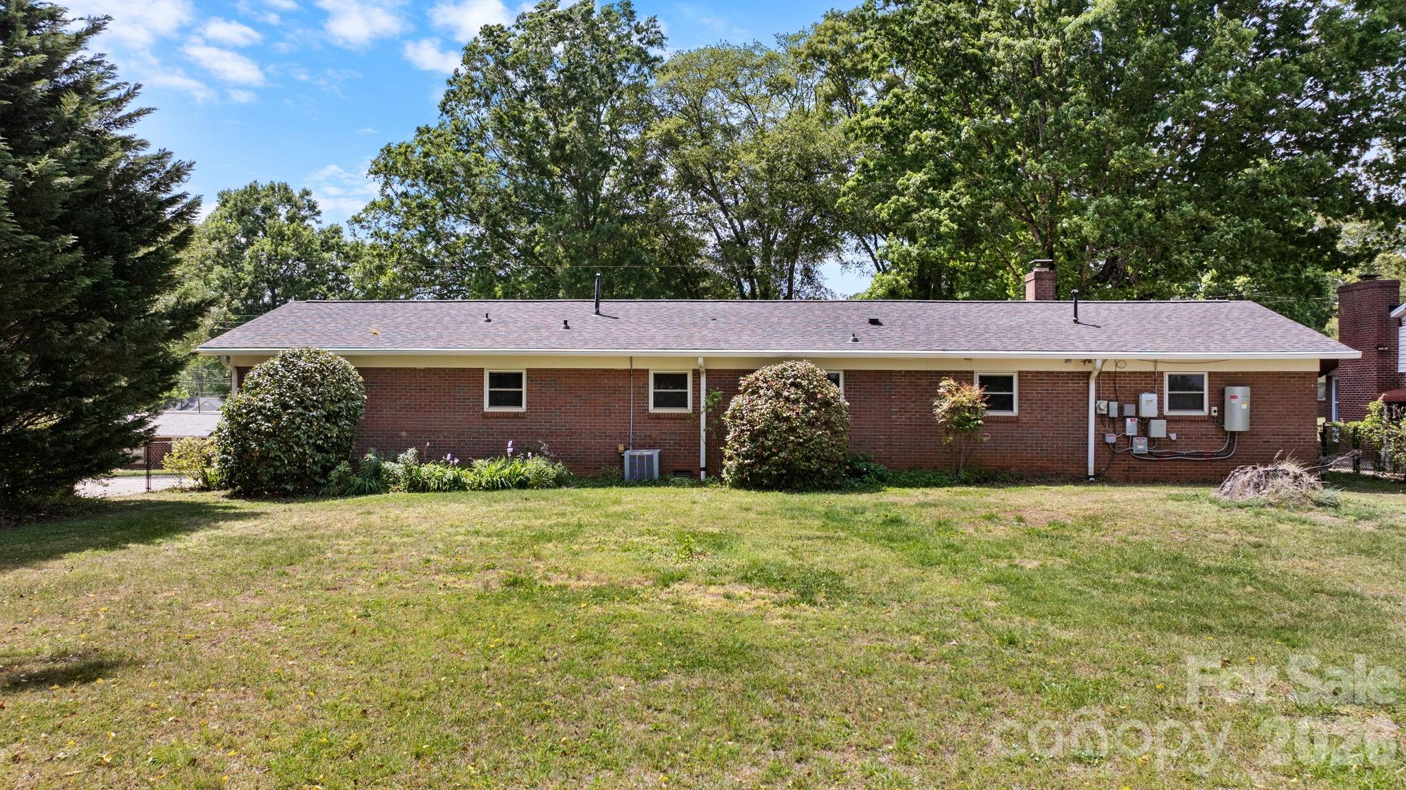 1341 26th Street Southwest Hickory, NC 28602 - Photo 29 of 37
