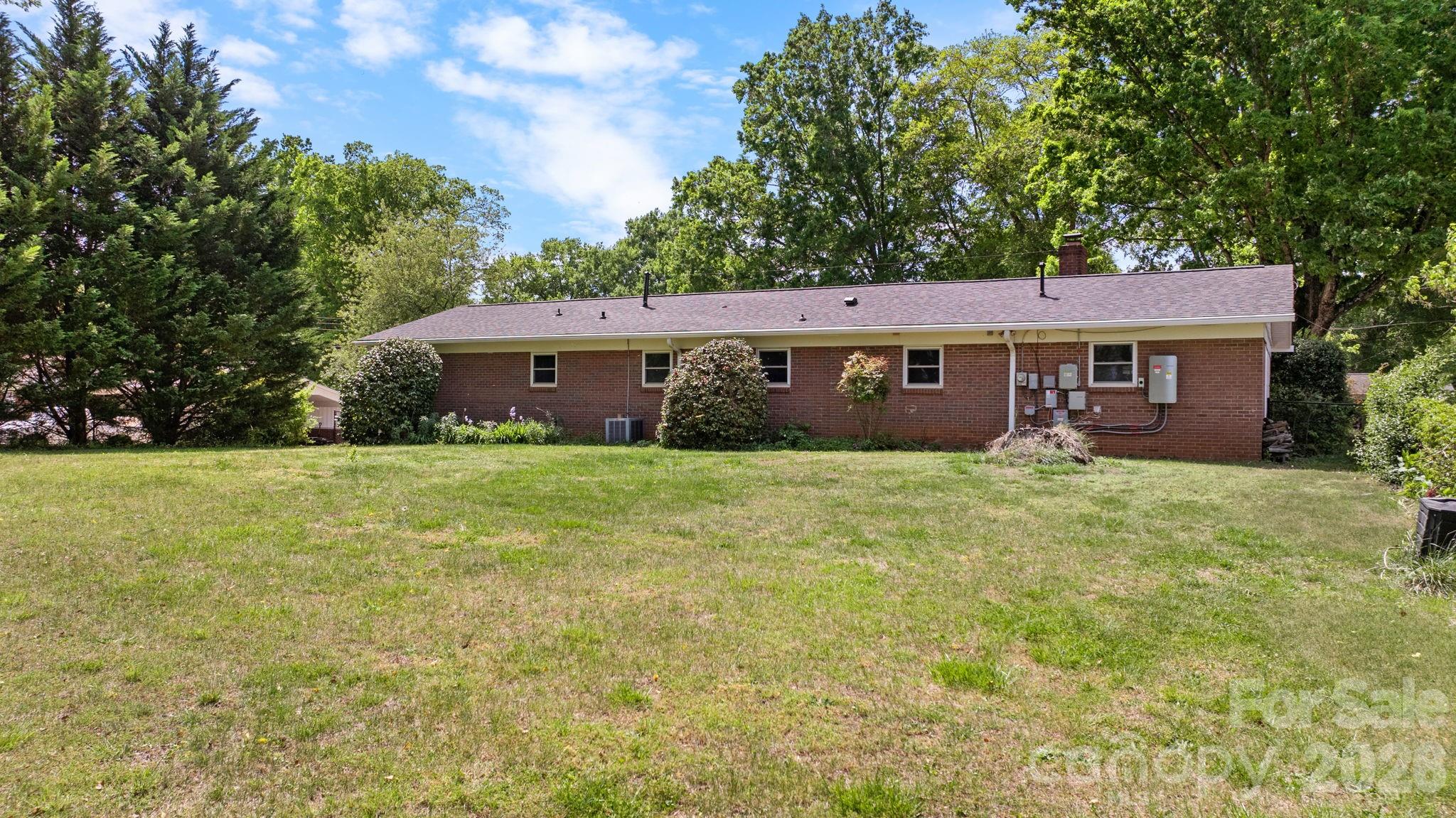 1341 26th Street Southwest Hickory, NC 28602 - Photo 30 of 37