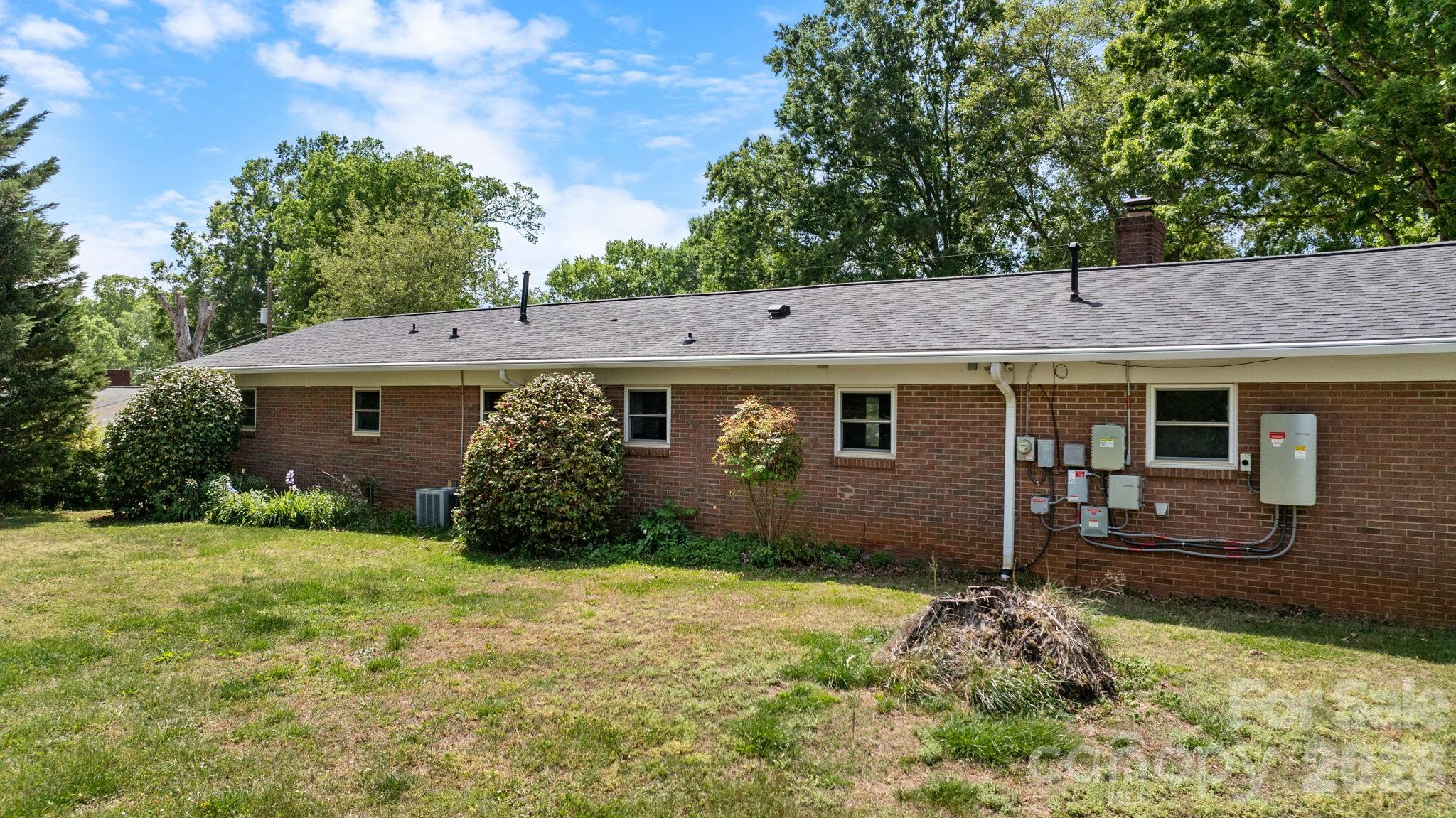 1341 26th Street Southwest Hickory, NC 28602 - Photo 31 of 37