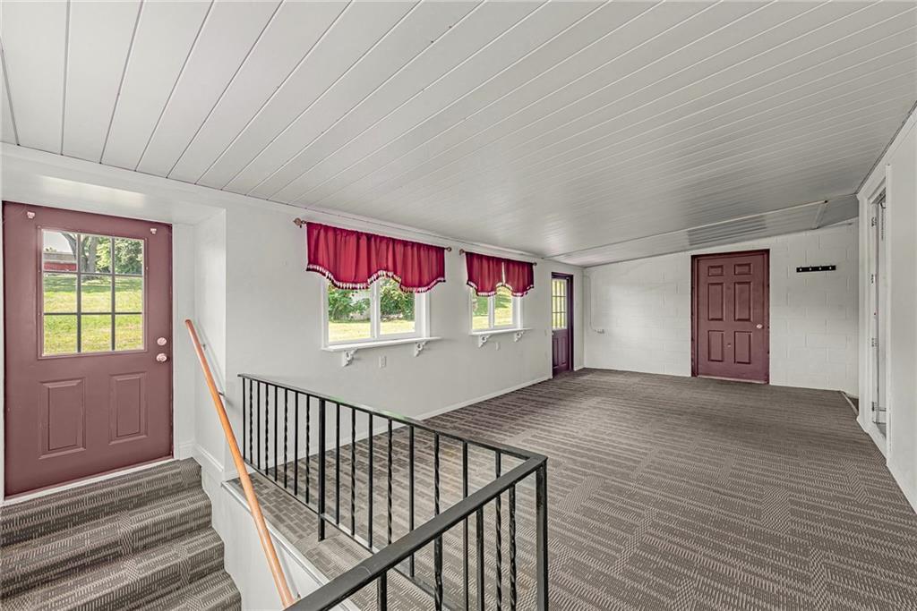 167 McGovern Road Houston, PA 15342 - Photo 8 of 25 Gallery Image 8