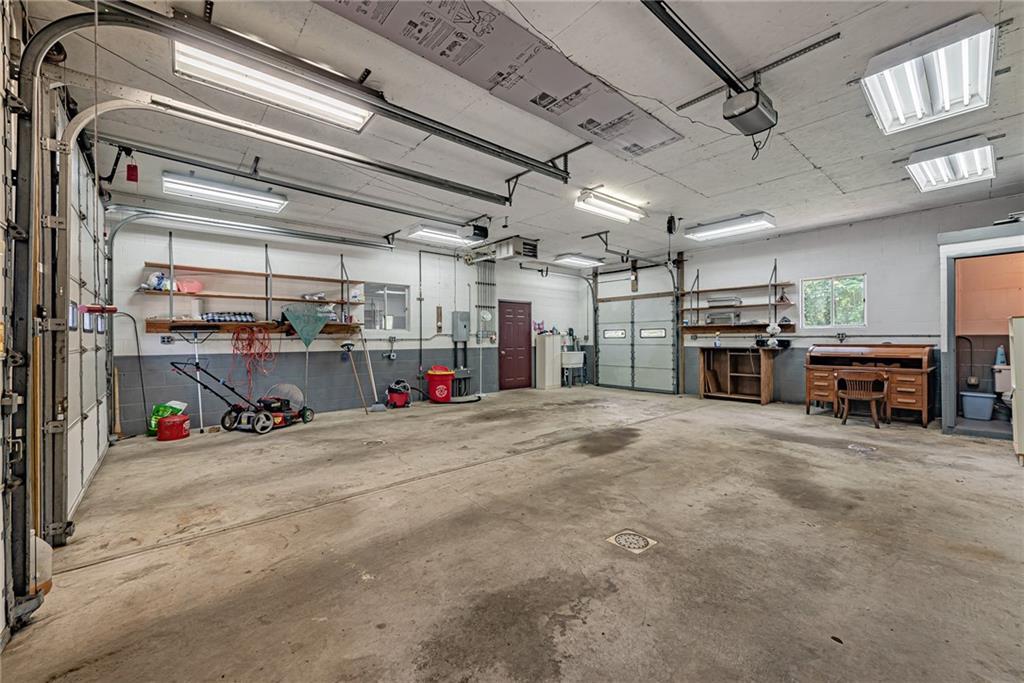 167 McGovern Road Houston, PA 15342 - Photo 9 of 25 Gallery Image 9