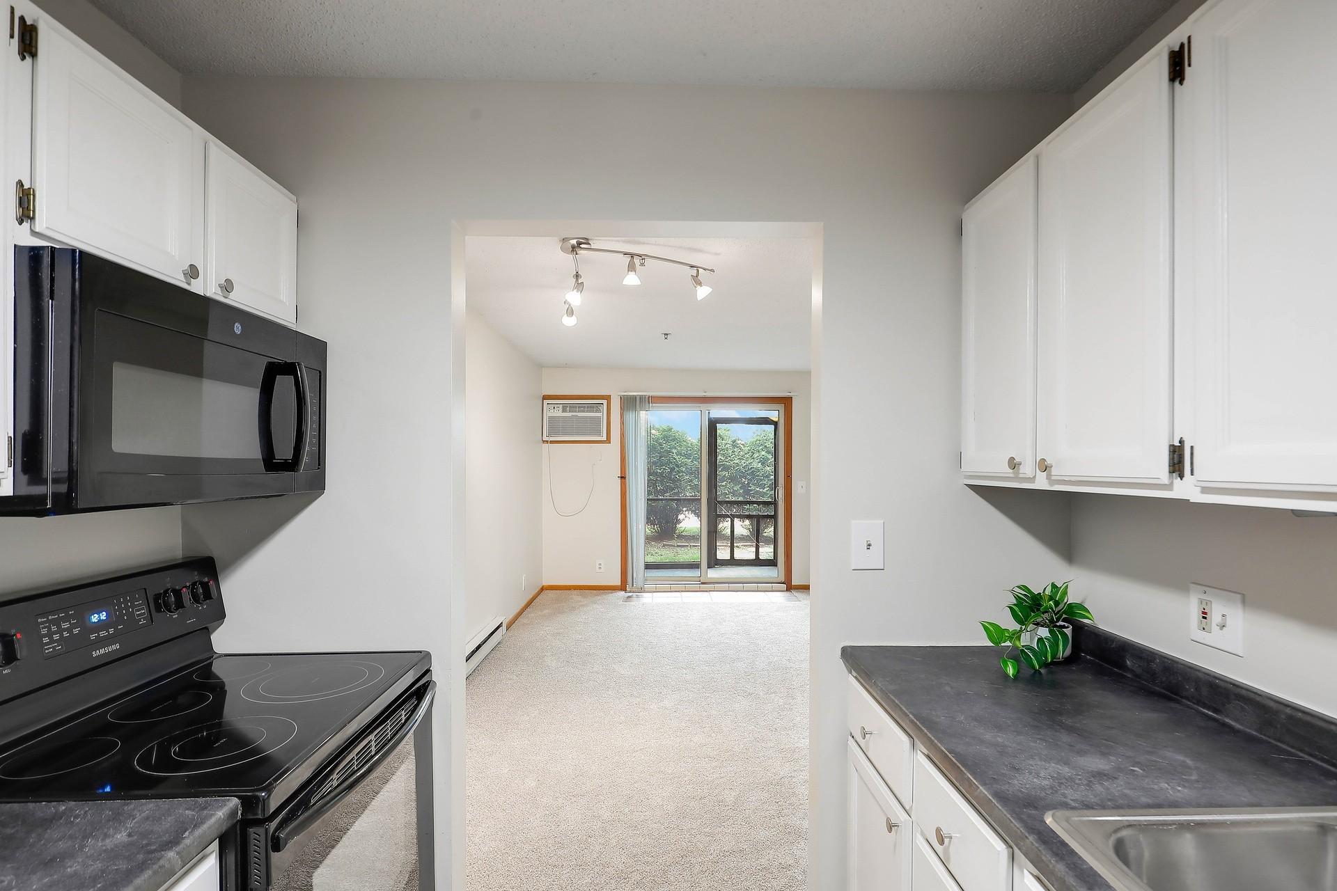 2150 Ridge Drive, Unit 14 St. Louis Park, MN 55416 - Photo 13 of 37