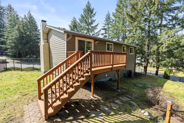 $525,000 | 6811 36th Avenue Southeast, Lacey, WA 98503