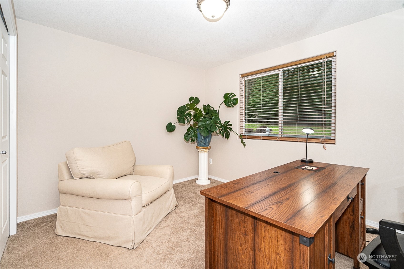 330-38 Brockway Road Chehalis, WA 98532 - Photo 14 of 40 a living room with furniture and potted plant