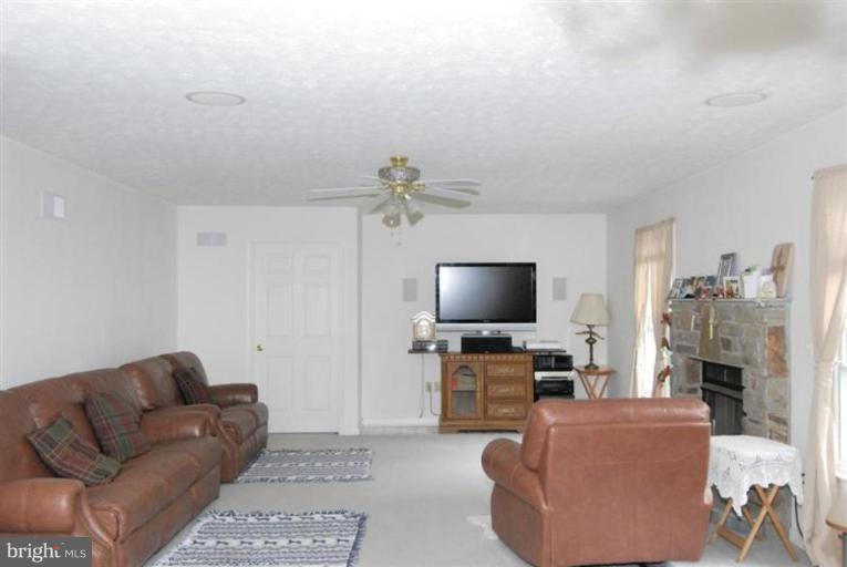 253 Goosemar Road Rising Sun, MD 21911 - Photo 4 of 11 Family Room