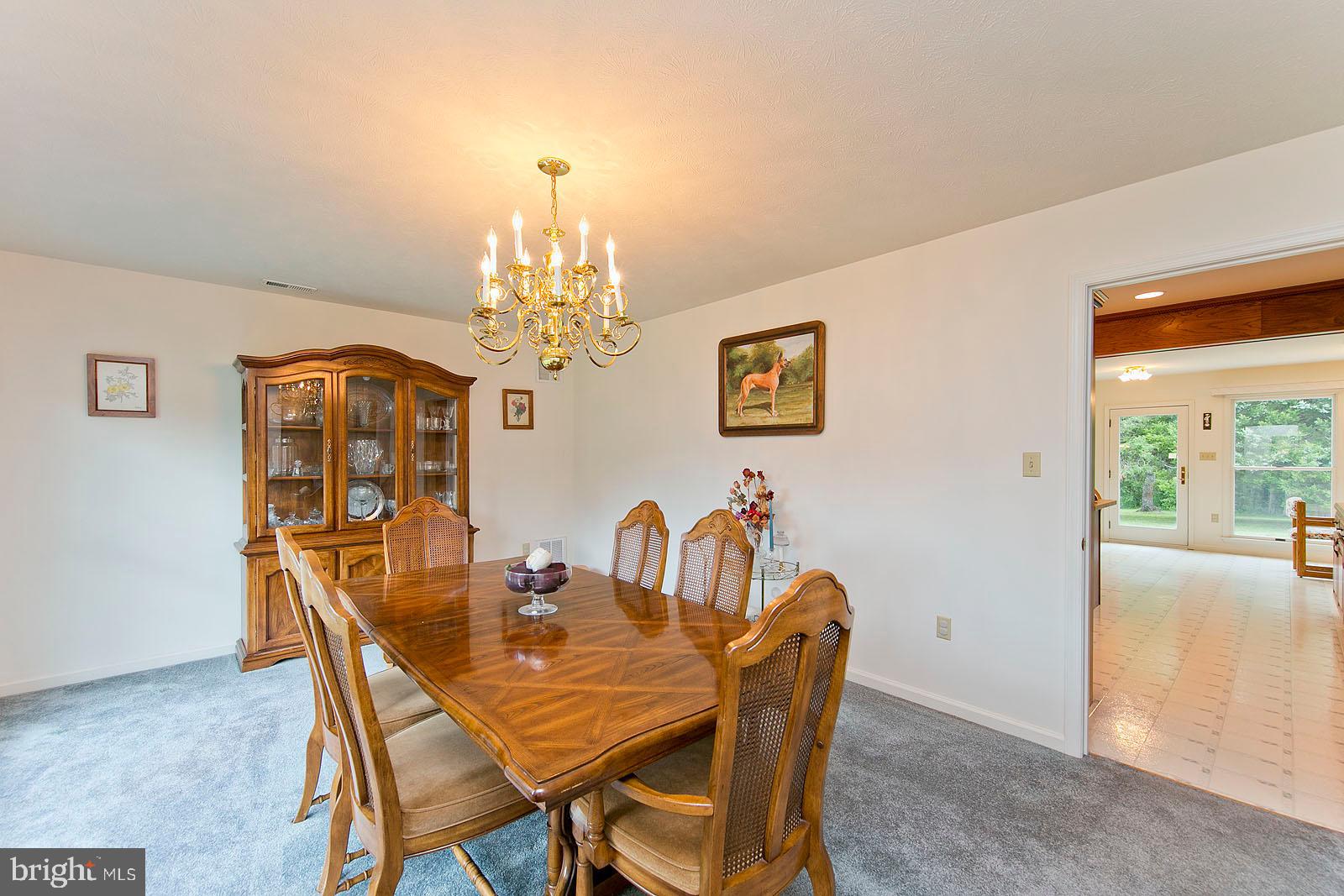 841 Guard Hill Road Middletown, VA 22645 - Photo 12 of 48 Dining room