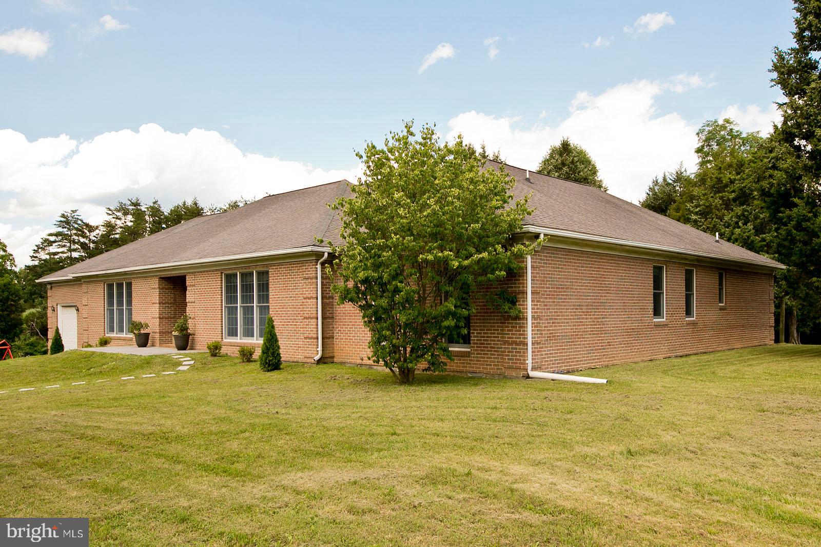 841 Guard Hill Road Middletown, VA 22645 - Photo 38 of 48 One level living in a private setting