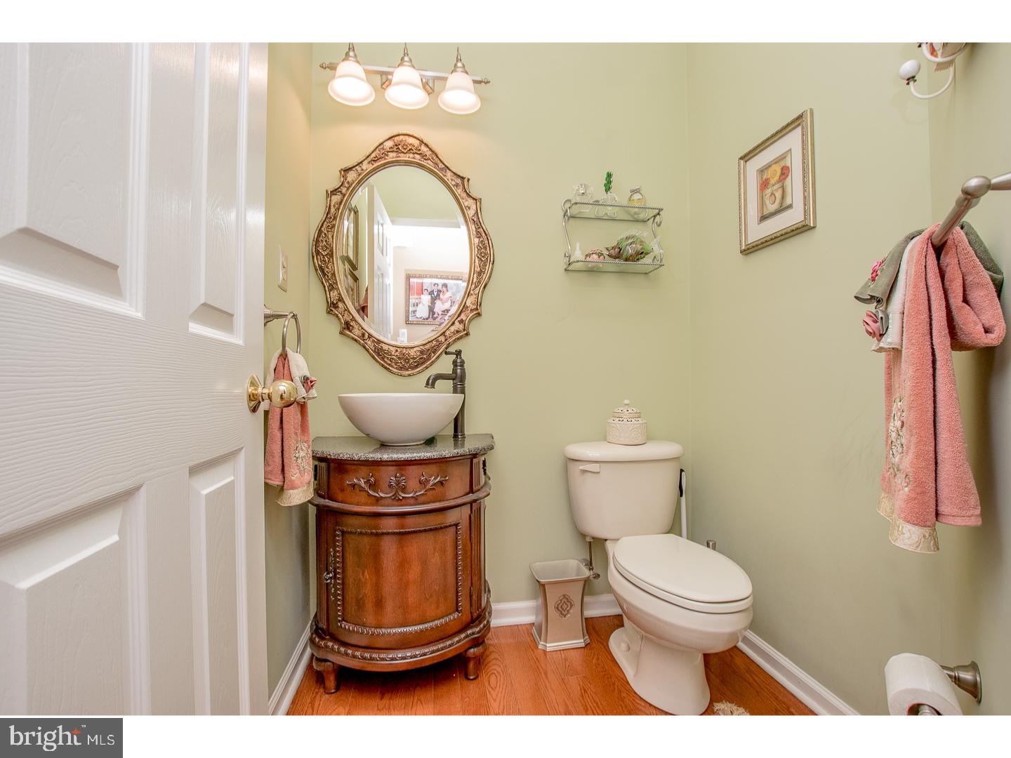 3236 Riding Court Chalfont, PA 18914 - Photo 9 of 25 Gallery Image 9