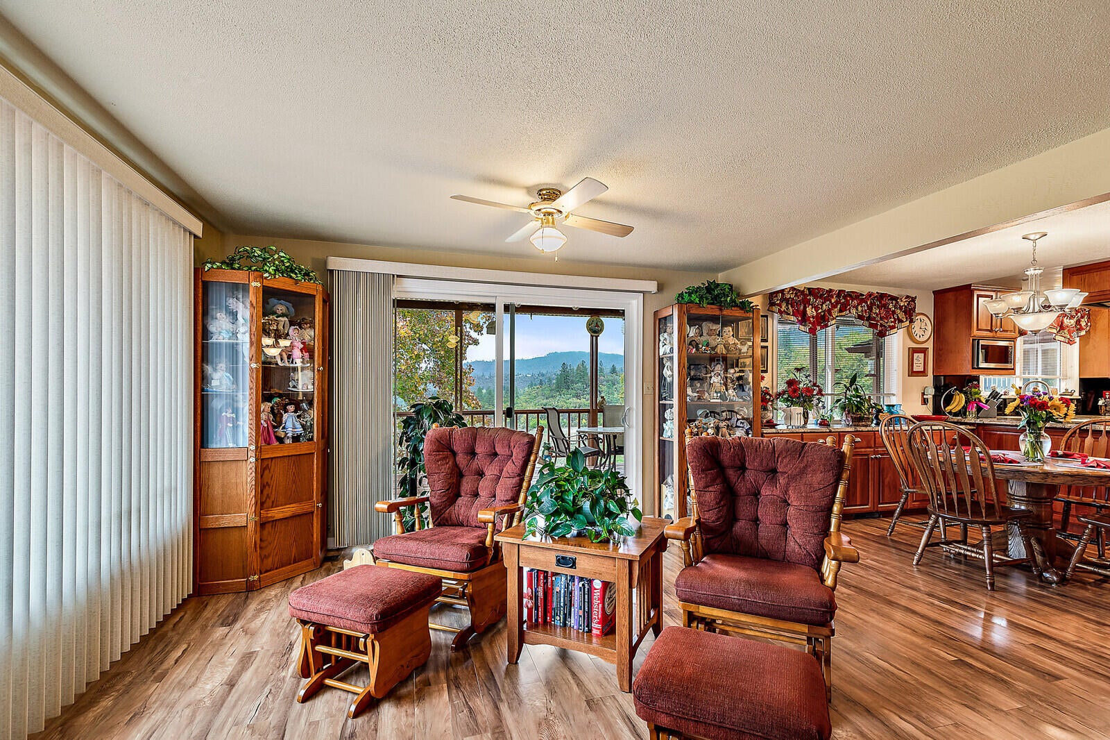 4347 Pioneer Road Medford, OR 97501 - Photo 16 of 52 44_PR_44_mls