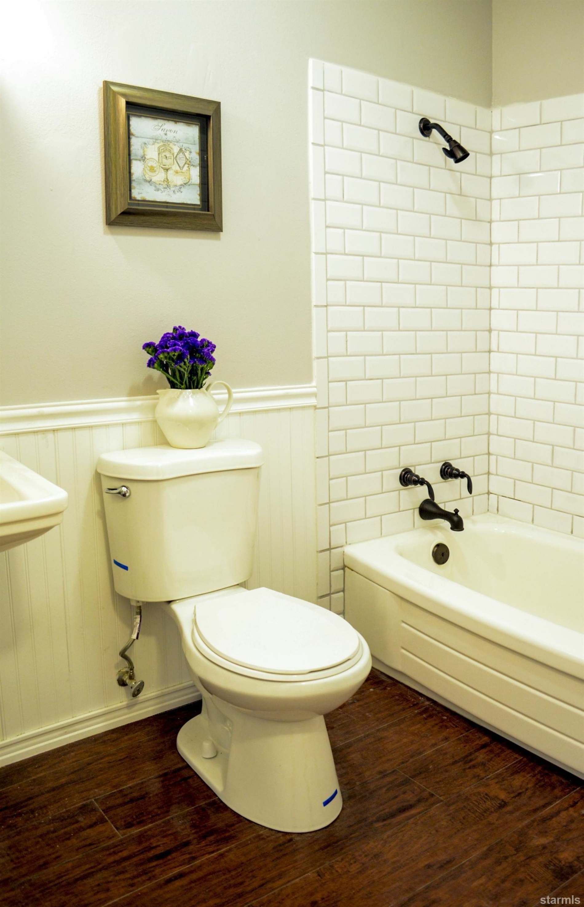 1095 Kings Row Reno, NV 89503 - Photo 8 of 23 a bathroom with a sink and a toilet