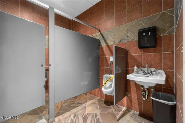 $6,000 | 2603 Guilderland Avenue, Rotterdam, NY 12306